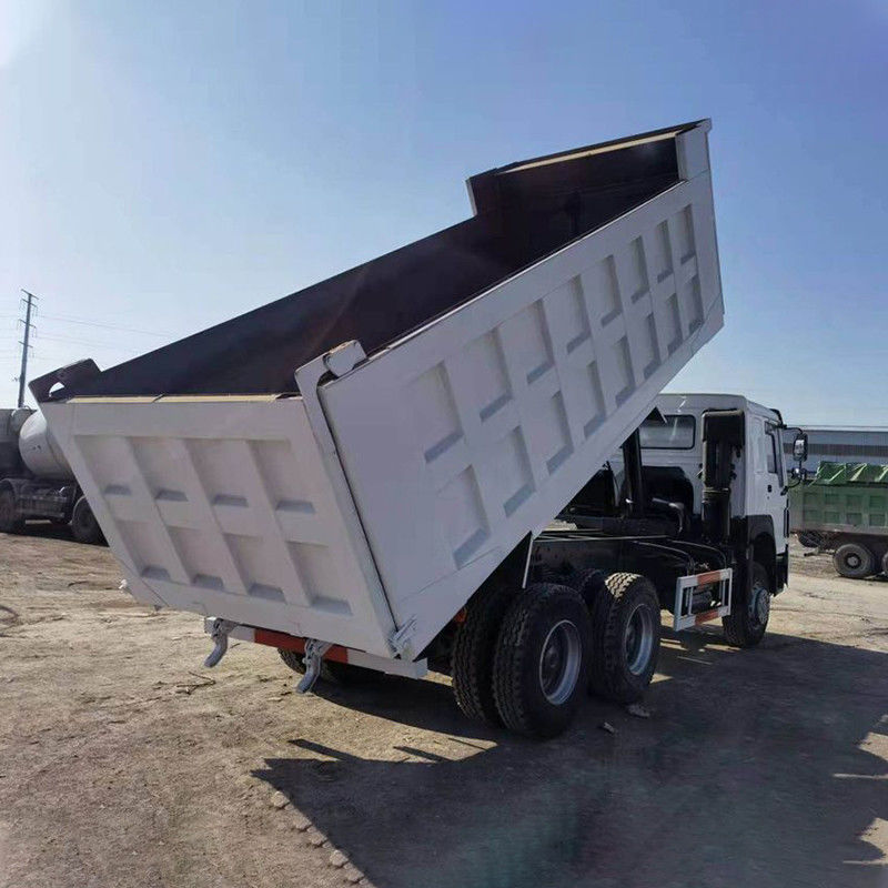 Capacité du réservoir de carburant de 300 à 400 litres Camion de décharge à 6x4 10 roues utilisé avec des normes élevées rénovées