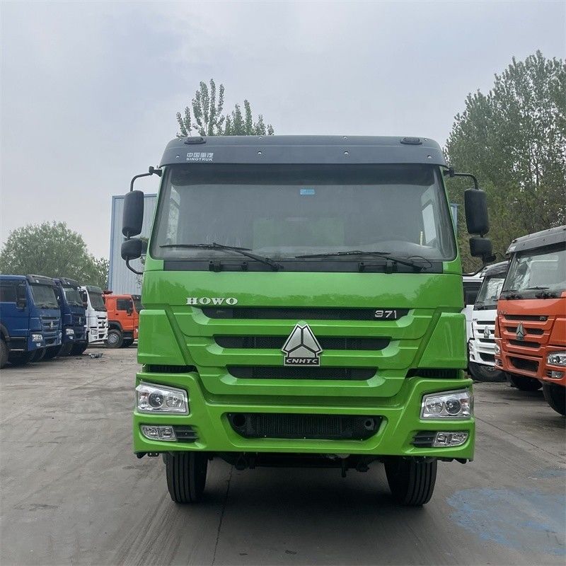 Camion SINO 12 roues 30 mètres cubes HOWO 40 tonnes 8x4 Camion à décharge à décharge d'occasion avec performance