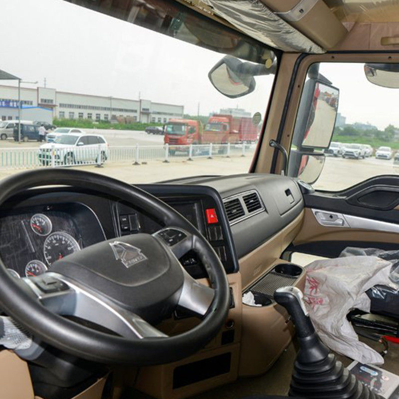 Capacité de chargement de 31 tonnes Sinotruk HOWO 430HP 12 roues 8x4 dépoussiéreur à bascule pour le marché