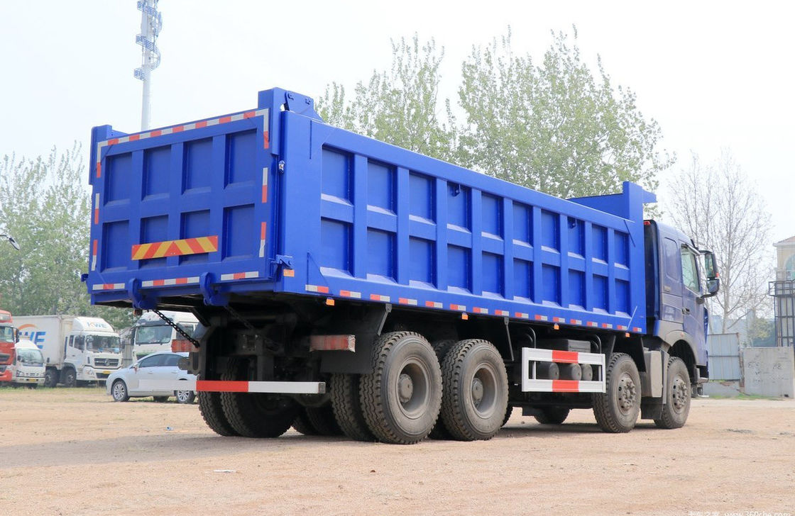 HOWO 440 ch 8x4 camion-chargeuse d'occasion avec une capacité de charge de 30 tonnes et un réservoir de cargaison de 7,6x2,35x1,5 m