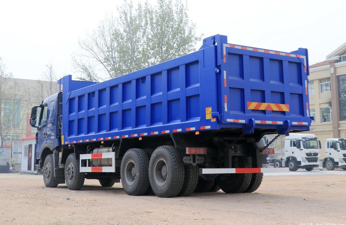 HOWO 440 ch 8x4 camion-chargeuse d'occasion avec une capacité de charge de 30 tonnes et un réservoir de cargaison de 7,6x2,35x1,5 m