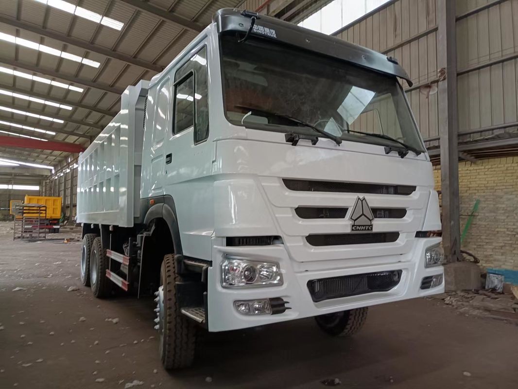 Camion à bascule Sinotruk Howo 6*4 d'occasion avec moteur WEICHAI et bonne dimension du réservoir de chargement