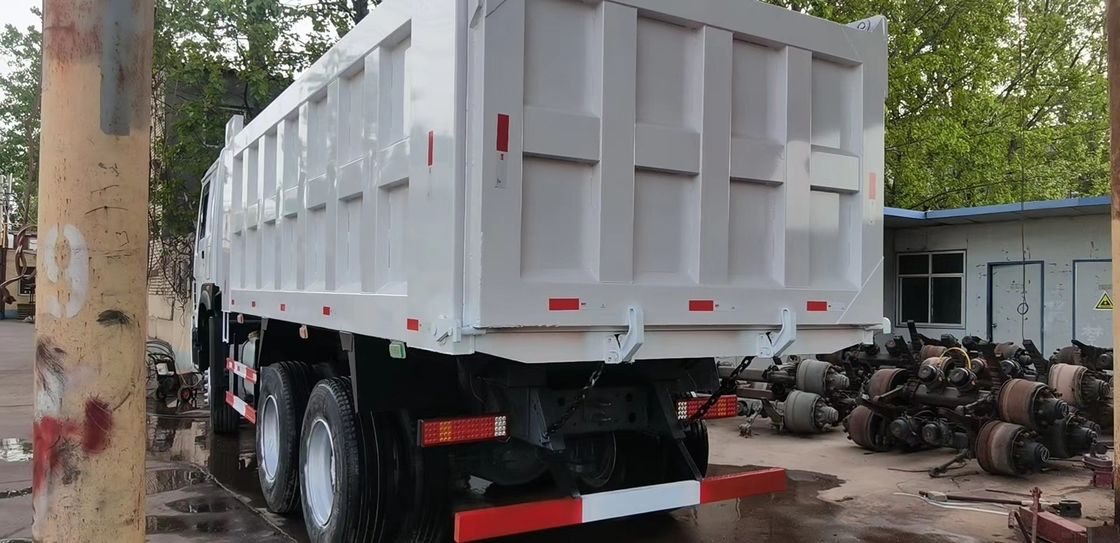 Camion à décharge Sino Howo 375HP Euro 3 Tracteur d'occasion pour le transport d'ingénierie