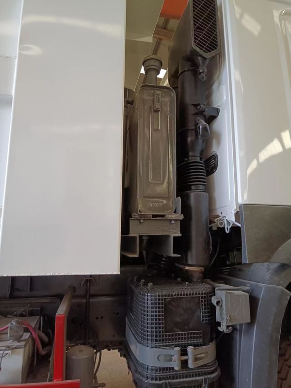 Camion à décharge Sino Howo 375HP Euro 3 Tracteur d'occasion pour le transport d'ingénierie