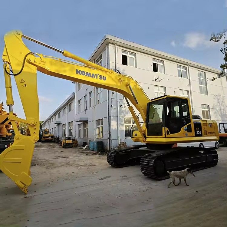 Excavateur Komatsu PC35 avec autre cylindre hydraulique en bon état