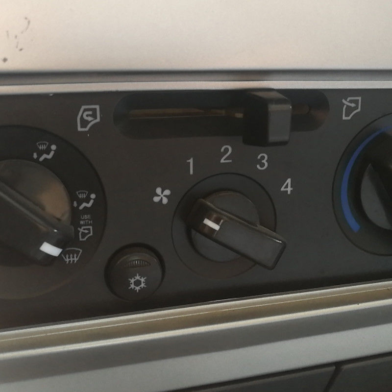 10 tonnes à traction intégrale 4 WD camion à bascule Dongfeng 8 à virage vers l'avant camion à décharge tout-terrain