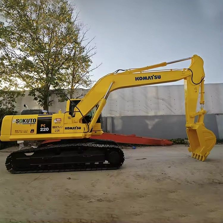 Excavateur Komatsu d'occasion de 22 tonnes PC200-8 30 tonnes Excavateur rampant CAT 320d pour le marché