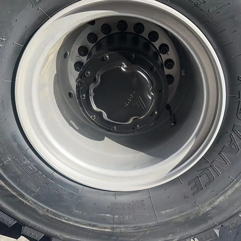 Chariot de 70 tonnes pour le secteur minier avec une capacité de réservoir de carburant de 500 à 600 litres et une boîte de vitesses FAST