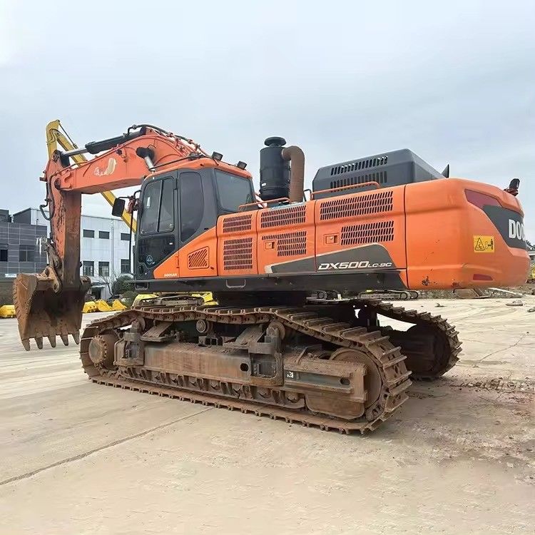 Excavateur à rampe Doosan DX500LC de 14 tonnes avec autre pompe hydraulique et poids de fonctionnement de 50 tonnes