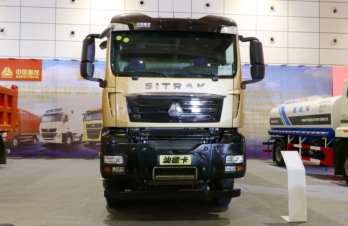 24 mètres cubes camion-déchargeur pour Sinotruck Howo 12 roues Euro 5 Rhd 50 tonnes 8x4