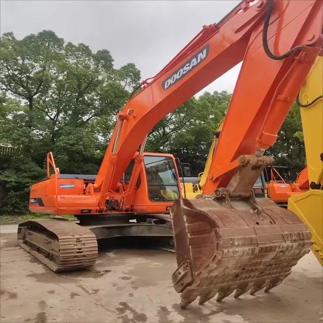 Excavatrice à rampe de 14 tonnes à prix abordable avec un entretien simple et une capacité de seau de 0,35 m3