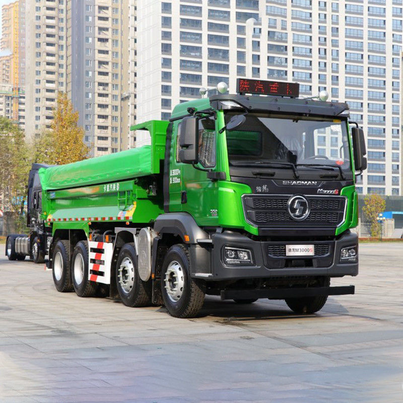 Shacman F3000 8x4 camion-décharge à bascule en Tanzanie fenêtre manuelle et dimensions L x W x H
