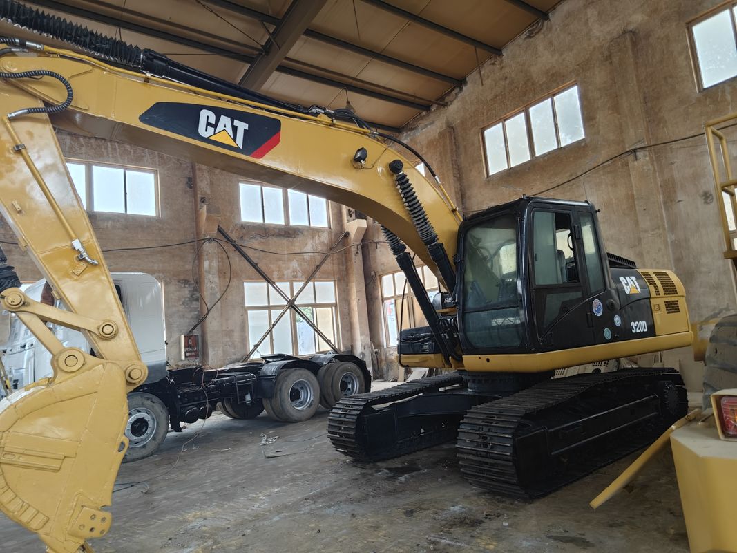 Une mini-excavatrice de 20 tonnes, moteur EPA EURO, votre choix idéal pour les projets de construction.