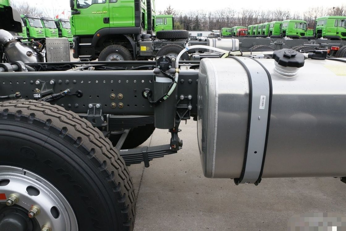 Sinotuck HOWO Utilisé 350 chevaux 8x4 diesel YCUMMINS WEICHAI 12 roues camion à décharge à bascule à vendre
