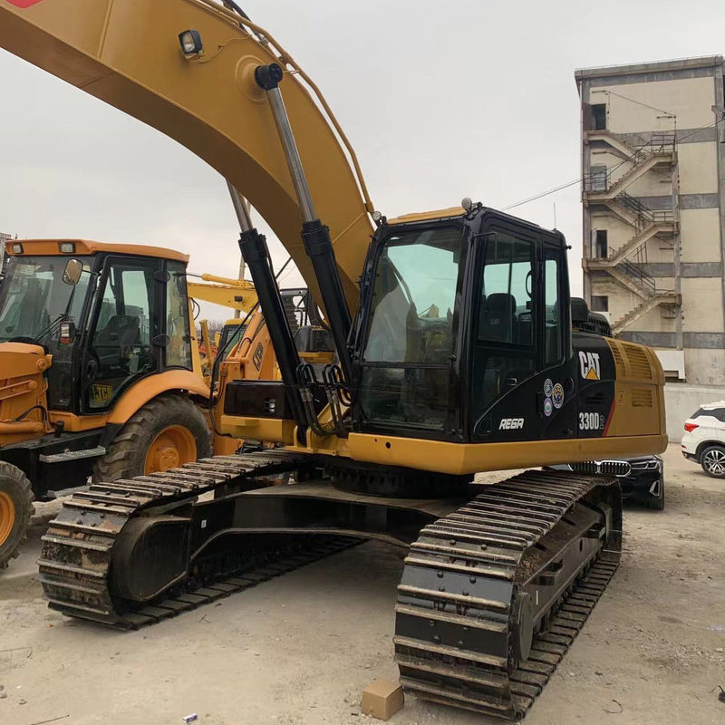 Cat 330 Excavateur avec 5700 longueur de tige et soupape hydraulique Kawasaki en bon état