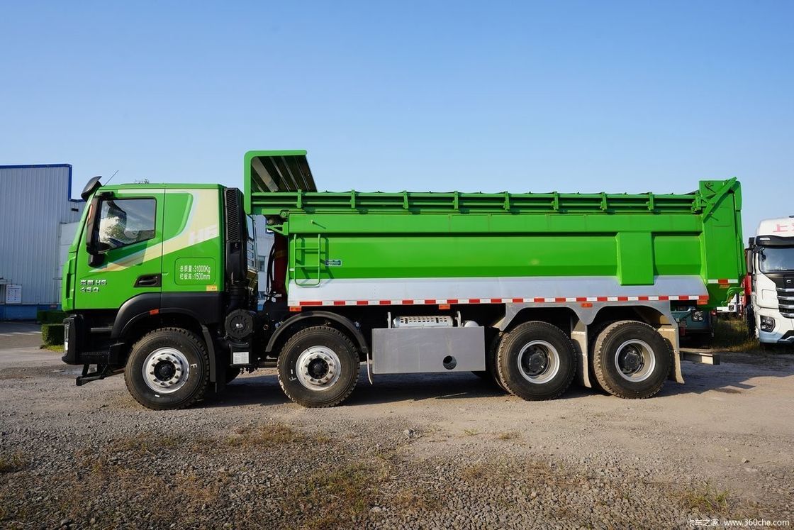 12 roues moteur diesel LHD RHD 8*4 /6*4 Camion-décharge pour les opérations minières lourdes