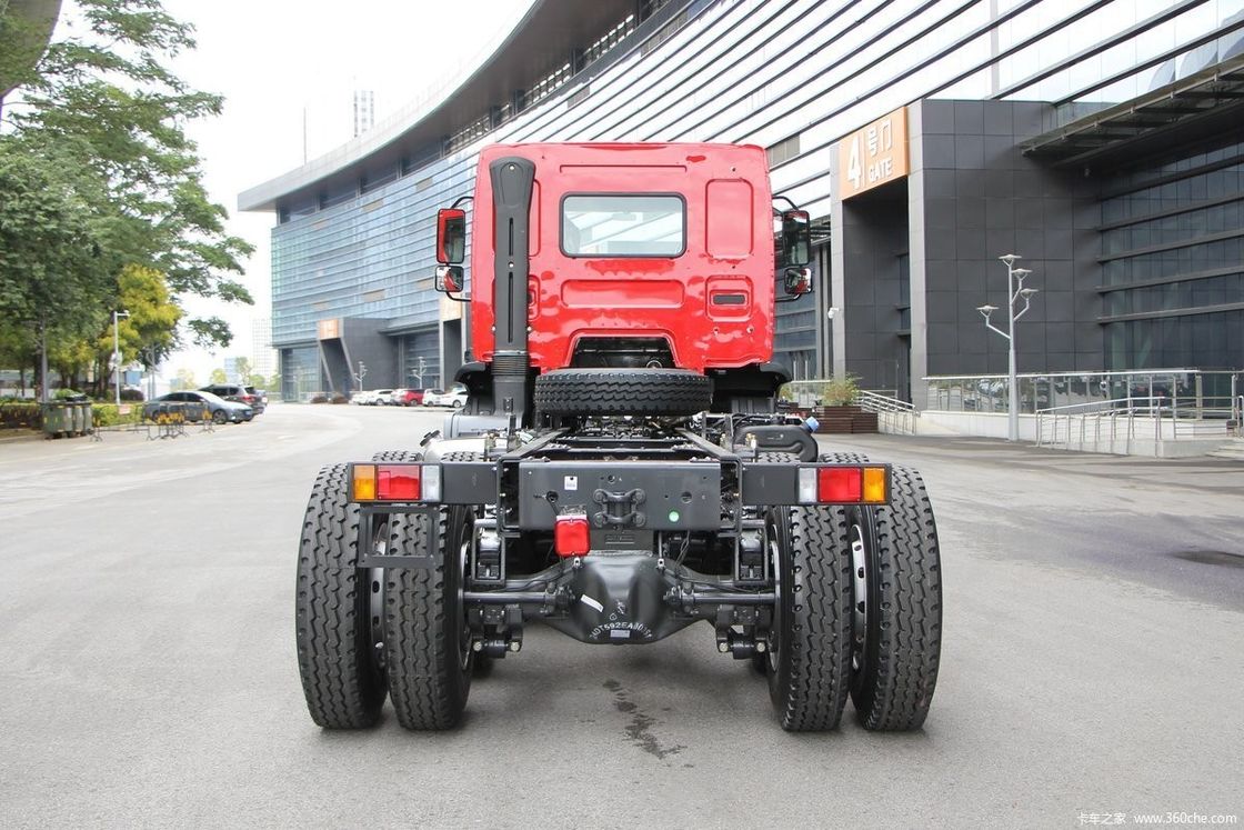 6x4 camion de décharge de Dongfeng 300 chevaux pour la construction Dimensions L x W x H mm 5921*7895*2545mm