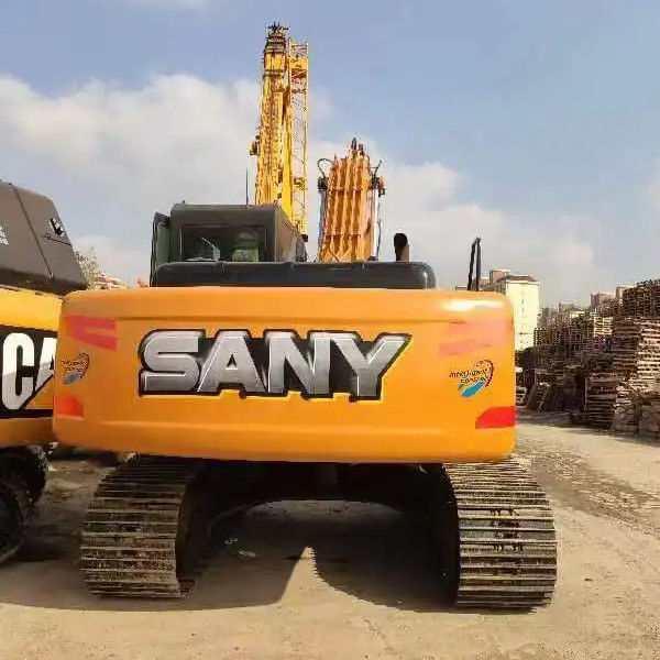 SANY 215 Excavateur 21900 KG Poids de la machine Autre pompe hydraulique pour la manutention de matériaux