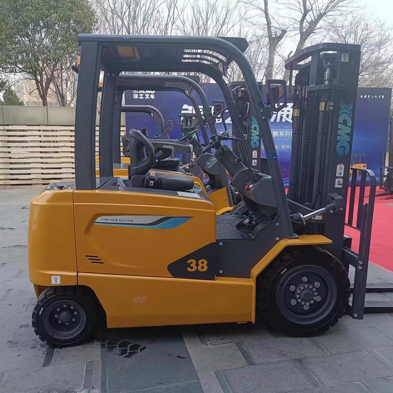 Un chariot élévateur de 3,8 tonnes utilisé avec de bonnes performances et une hauteur de 2540 mm à un prix abordable