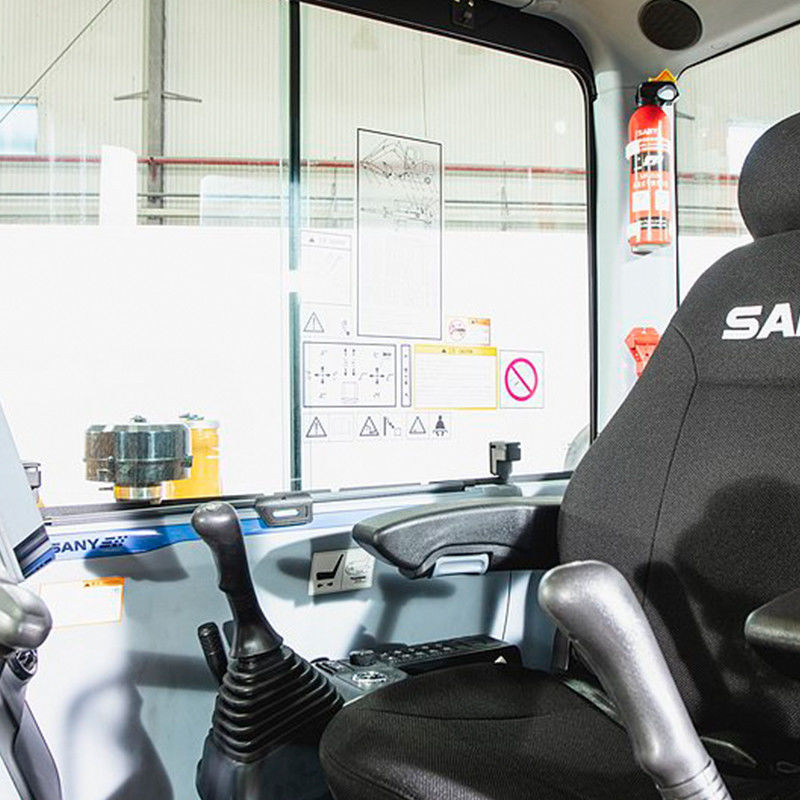 Excavateur SANY SY55C de 5,5 tonnes d'occasion avec un temps de travail réduit 0-2000 et année 2016-2020