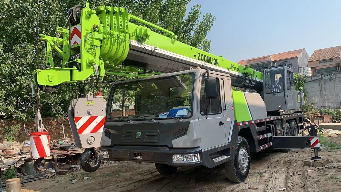 Cran de camion mobile de 25 tonnes 50 tonnes 100 tonnes 200 tonnes 300 tonnes avec hauteur de levage max.