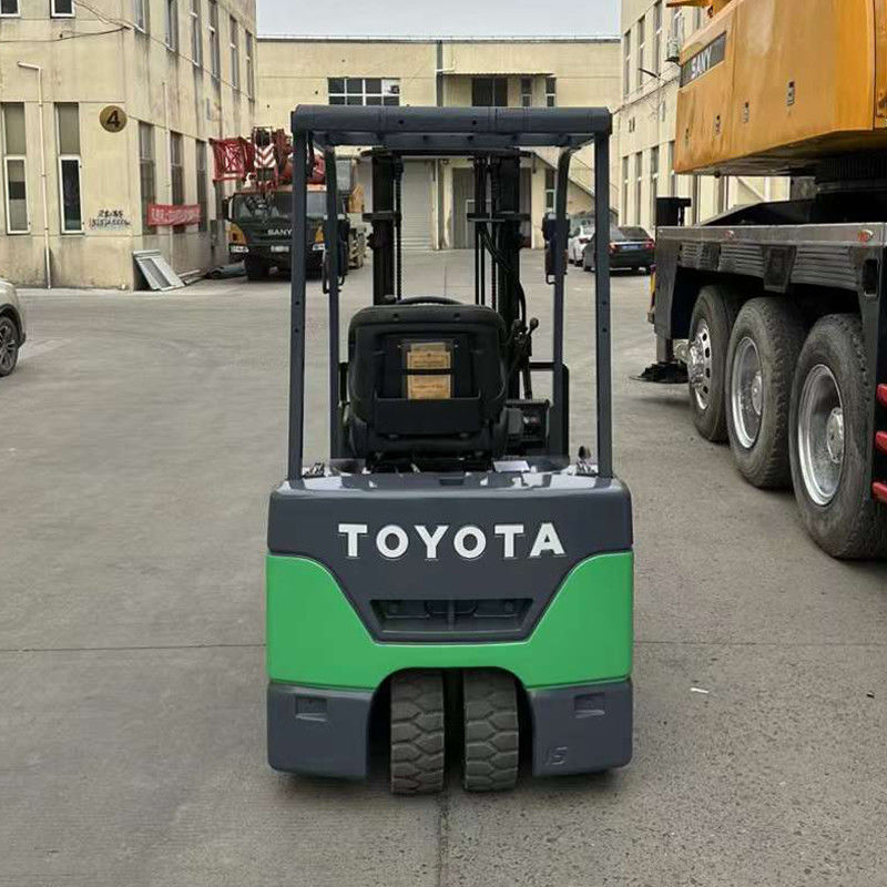 Le chariot élévateur électrique vert de 1,5 tonne Heures de travail 0-2000 Facile à entretenir