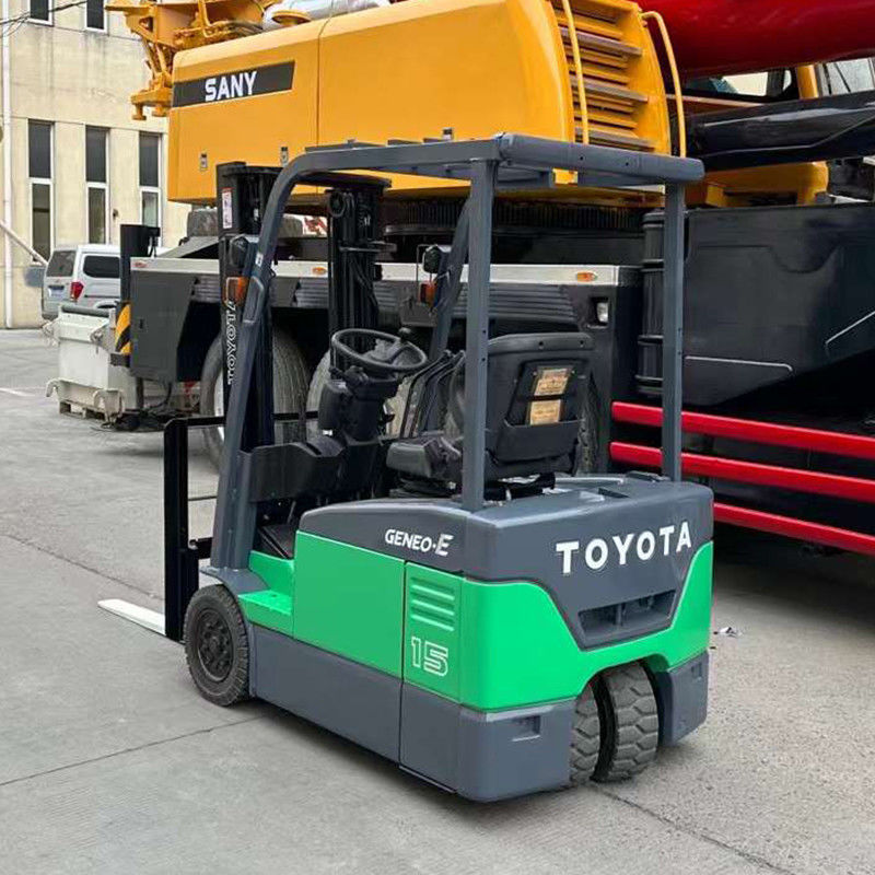 Le chariot élévateur électrique vert de 1,5 tonne Heures de travail 0-2000 Facile à entretenir