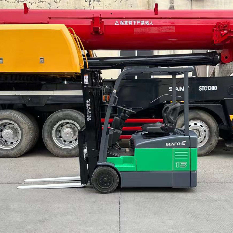 Le chariot élévateur électrique vert de 1,5 tonne Heures de travail 0-2000 Facile à entretenir