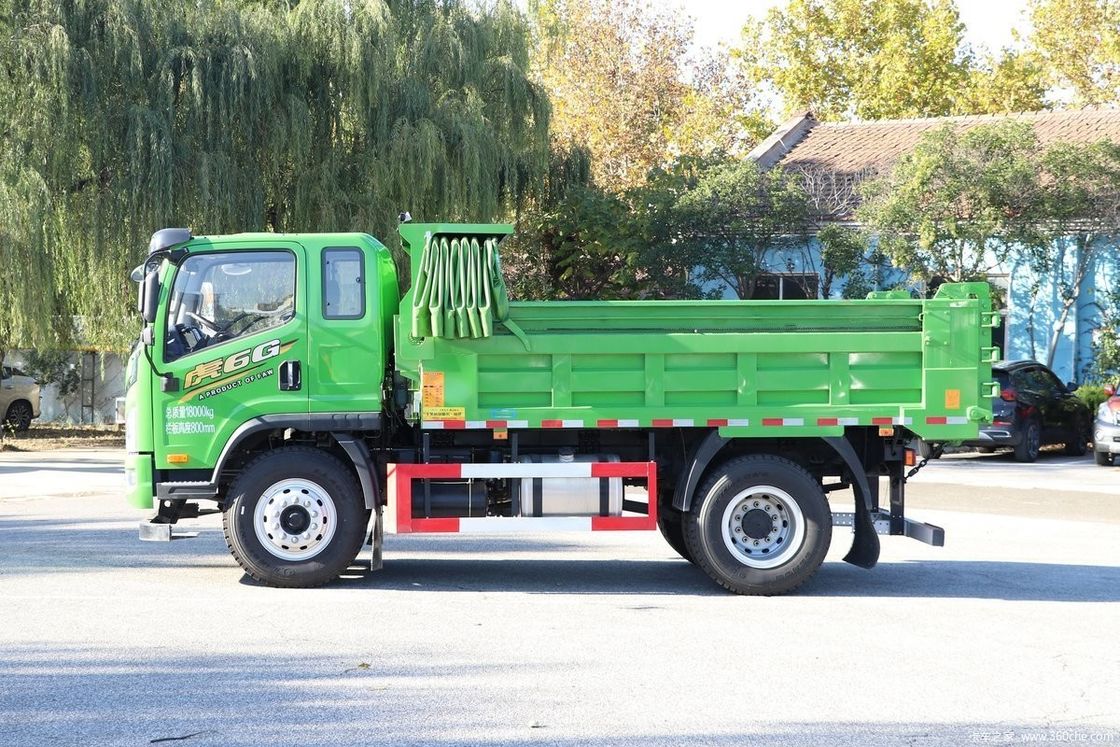 200 chevaux FAW 4x2 camion-décharge à bascule avec transmission manuelle et réservoir de carburant de grande capacité
