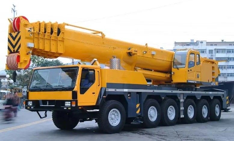QAY160 Grue hydraulique mobile de 160 tonnes pour camions 2016 Année 2001-4000 heures de travail
