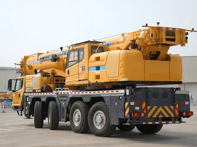 QAY160 Grue hydraulique mobile de 160 tonnes pour camions 2016 Année 2001-4000 heures de travail
