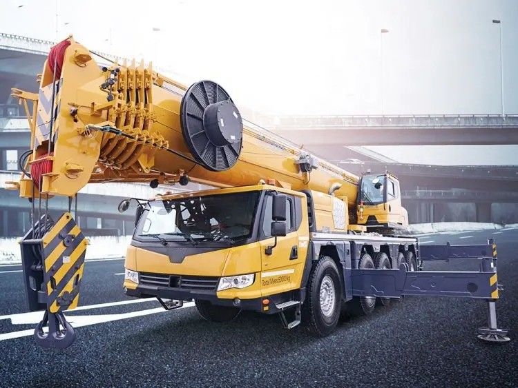 QAY160 Grue hydraulique mobile de 160 tonnes pour camions 2016 Année 2001-4000 heures de travail