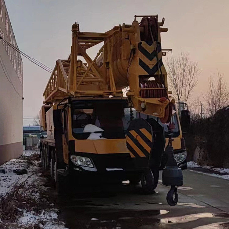 Crane de camion zoomlion d'occasion de 100 tonnes QY100K avec type de grue télescopique à tige droite