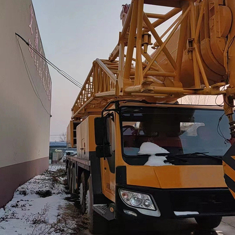 Crane de camion zoomlion d'occasion de 100 tonnes QY100K avec type de grue télescopique à tige droite
