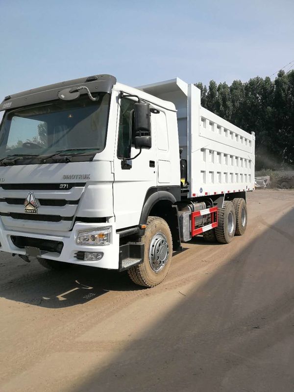 Siège de conducteur normal Camion lourd Sino Sinotruk Howo 371hp 6x4 8x4 Camions à décharge utilisés