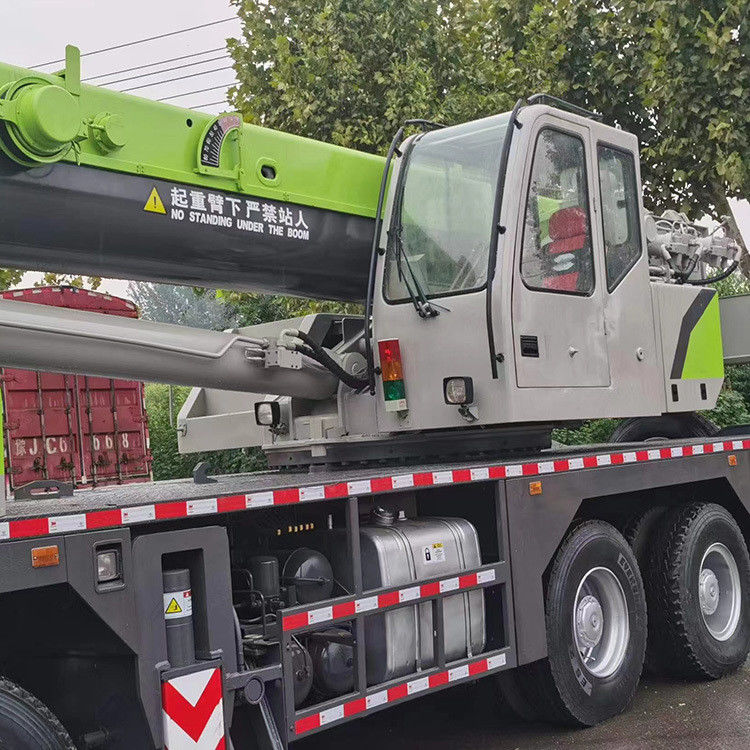 Crane Zoomlion QY50V 50 tonnes Cran de camion d'occasion avec autre soupape hydraulique Cylindre hydraulique