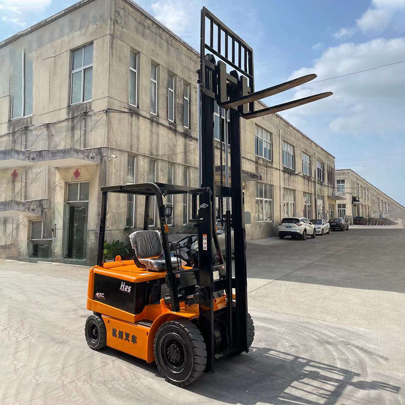 Mini chariot élévateur électrique compact de 2,5 tonnes 2 cadres de porte pour largeur de fourchette 150m en production