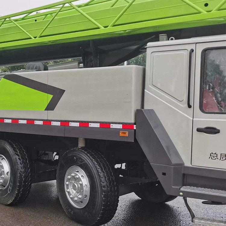Crane Zoomlion QY50V 50 tonnes Cran de camion d'occasion avec autre soupape hydraulique Cylindre hydraulique