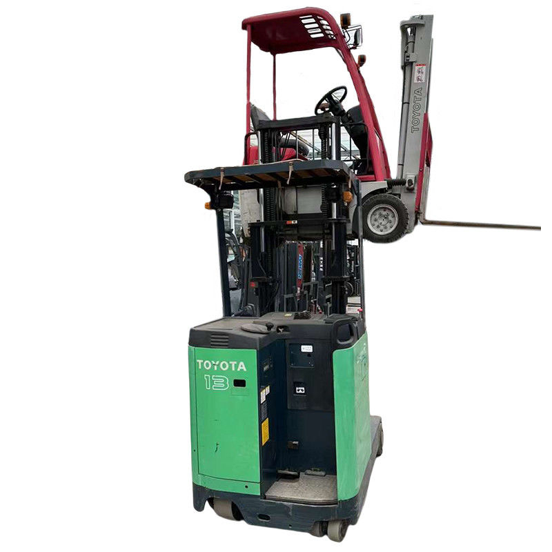 Vendre un chariot élévateur diesel électrique de 105 tonnes avec pneu tout-terrain antidérapant et largeur de fourchette de 150 m