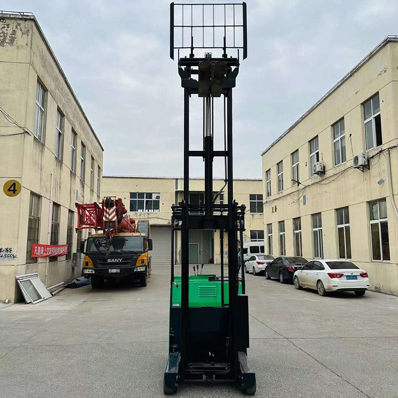 Mini Montacargas Electrico Telehandler chariot élévateur électrique de 1,5 tonne avec une largeur de 150 m