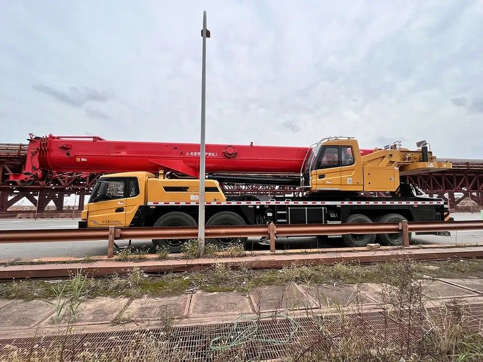 YCK09 Moteur STC800E-1 Grue hydraulique mobile utilisée 25-50 tonnes 14990*2800*3940 mm