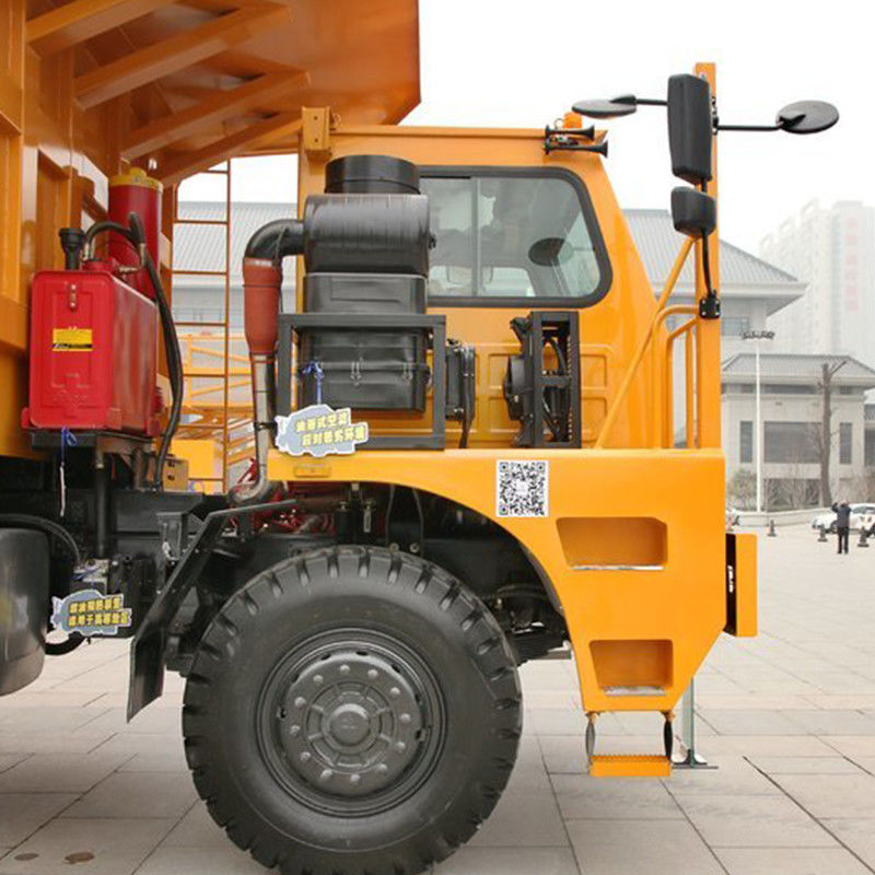 Camion de décharge de mines tout-terrain avec 451 à 500 chevaux et direction gauche sur le marché russe