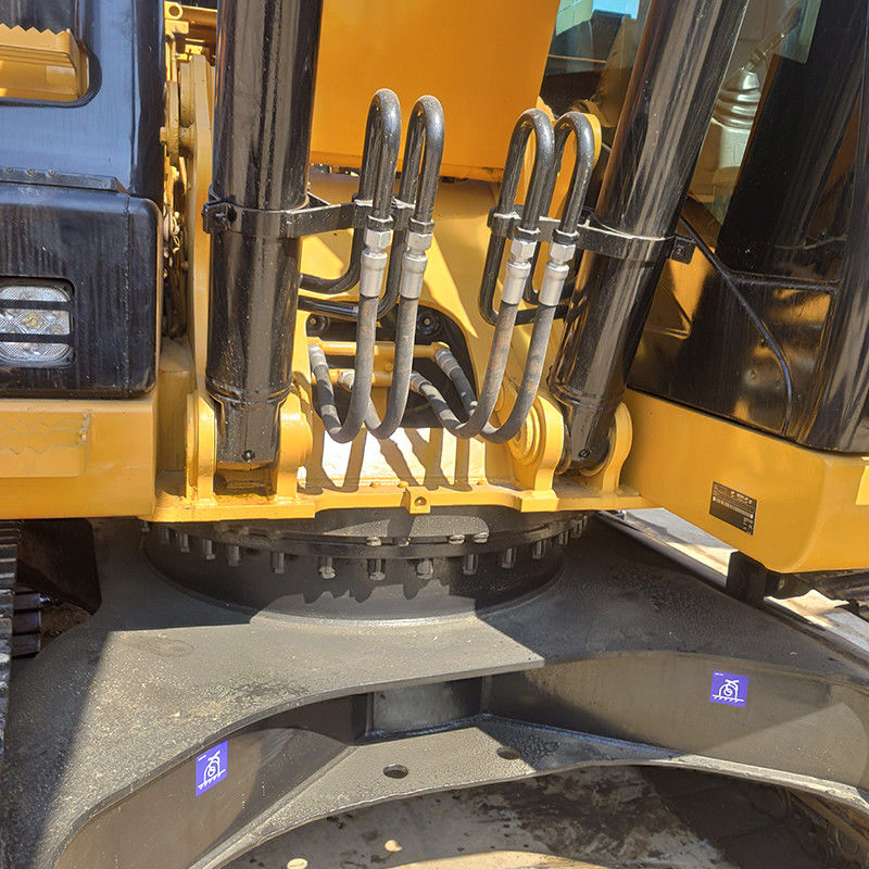 Excavateur d'occasion 2020 Cat 320D2L à Dubaï avec de bonnes performances et de faibles heures de travail