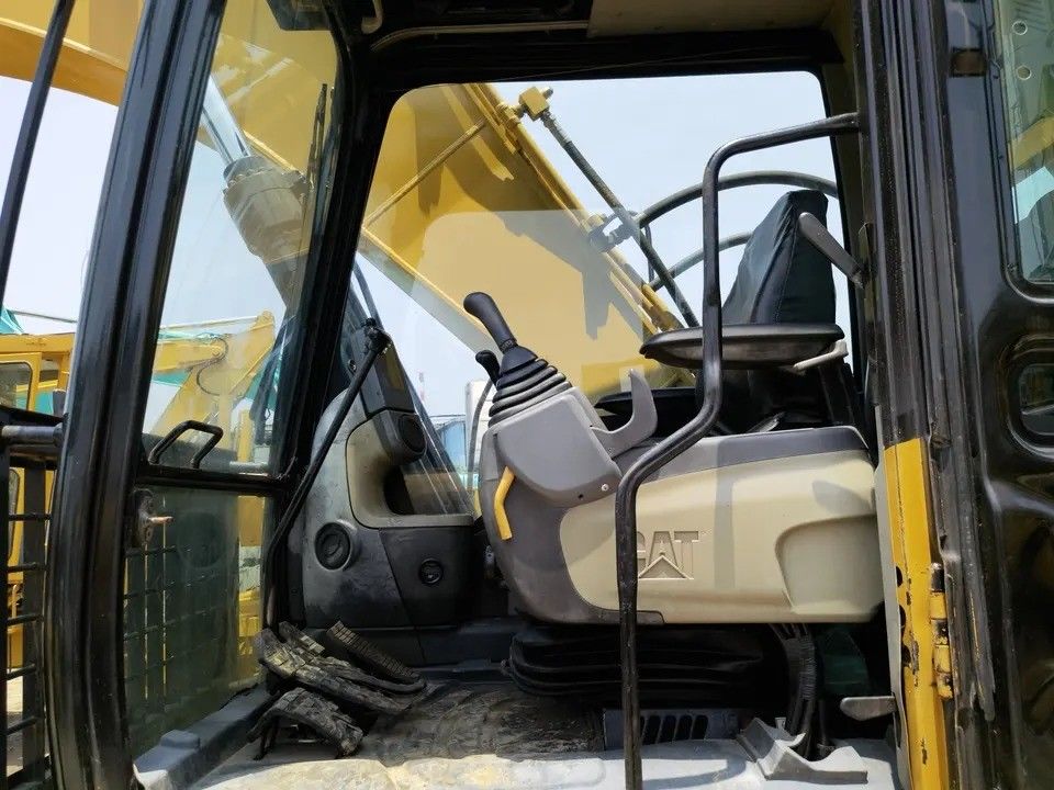 2021 Excavateur Caterpillar d'occasion CAT 320D2 Excavateur rampant de 20 tonnes Poids de fonctionnement