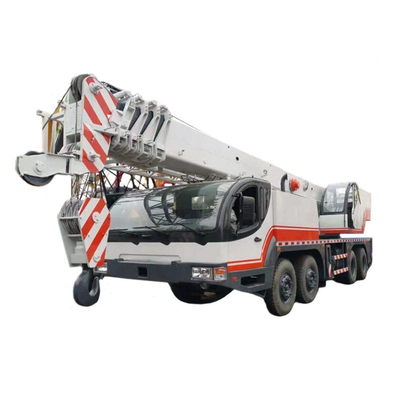 Les Chinois vendent une grue Zoomlion QY50 avec des heures de travail 40001-50000 et une fonction de pliage
