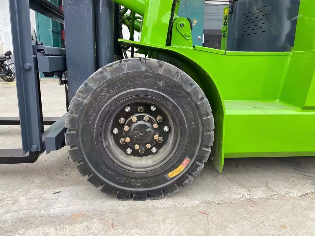 Le chariot élévateur Hyster originaire du Japon de 7 tonnes de capacité pour diverses applications d'entrepôt