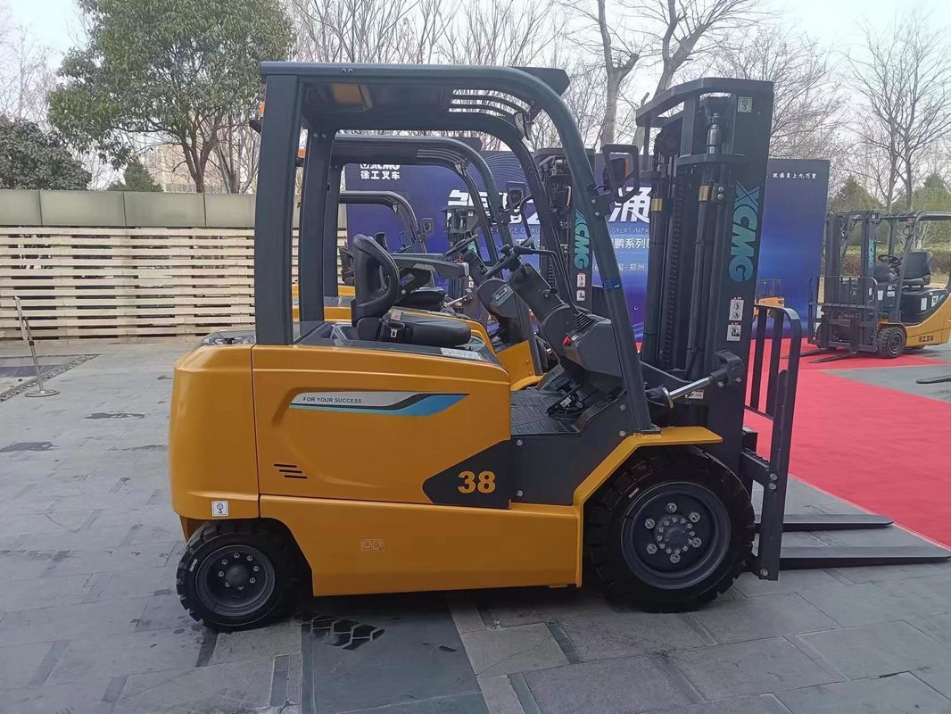 1070MM Longueur de la fourchette 3 tonnes de chariot élévateur diesel entièrement électrique pour le transport de matériaux en entrepôt