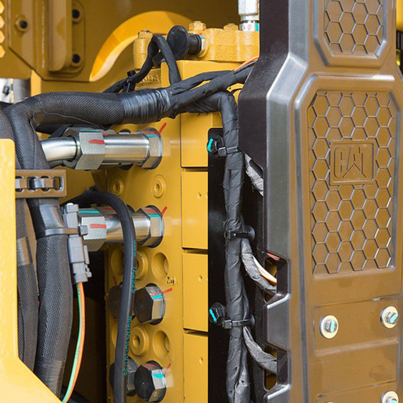 Excavateur à chenille CAT 310 d'occasion avec longueur de tige 5700 et cylindre hydraulique Kawasaki