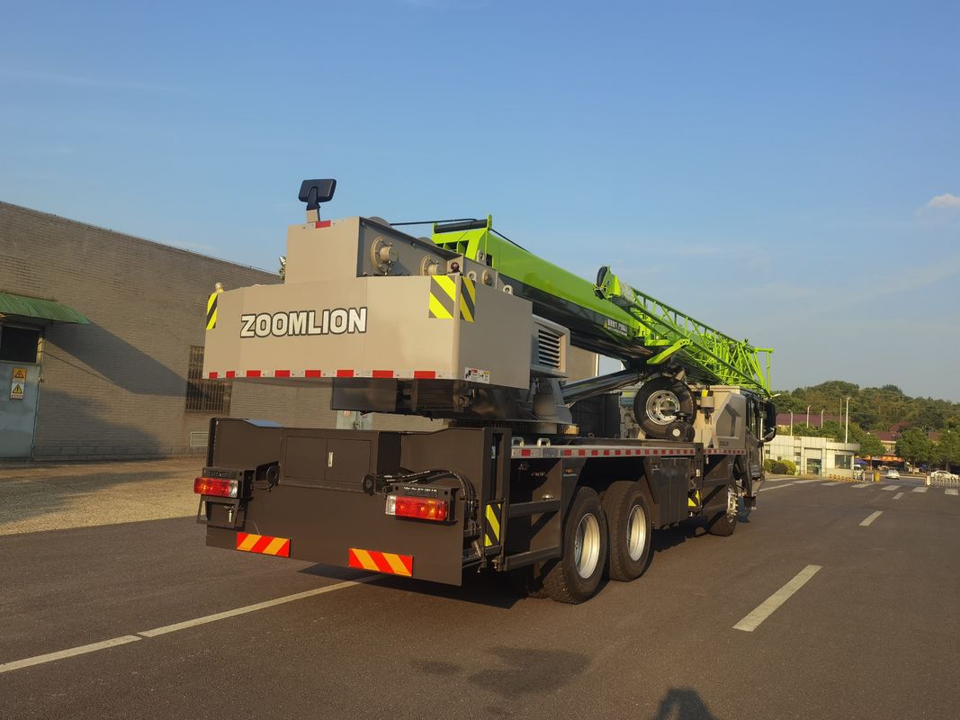 Équipement de levage pour camions-granes de 25 tonnes utilisés et capacité de levage de 25000 kg