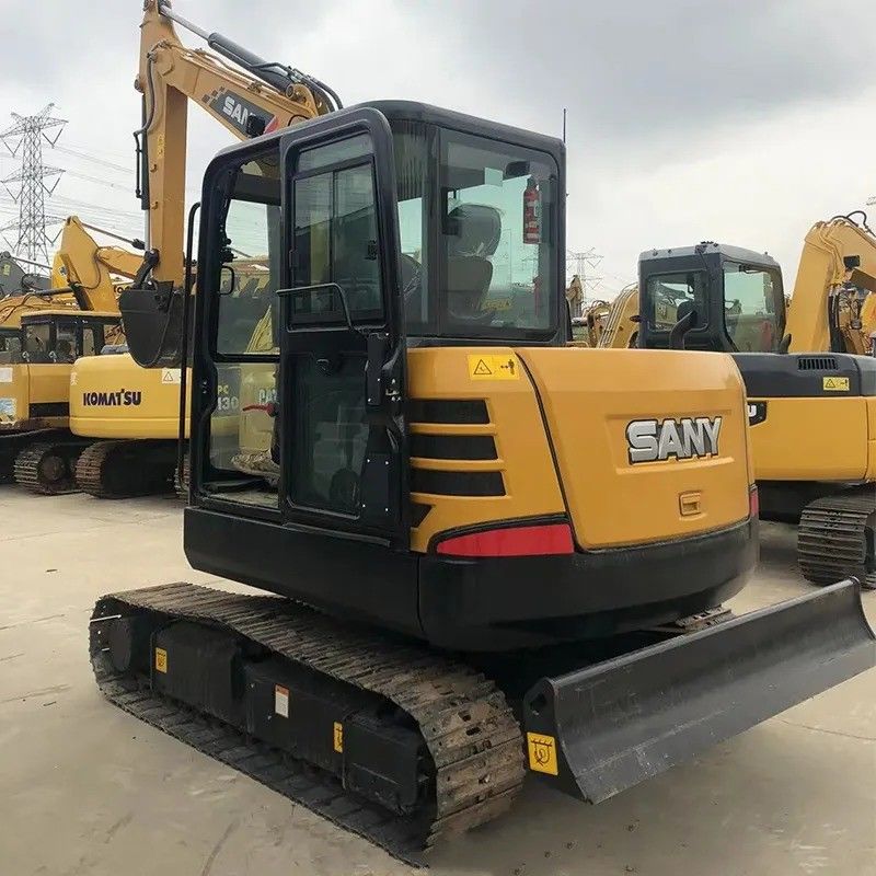 Excavateur Sany SY55C Pro avec moteur original et 5780 kg de poids de la machine